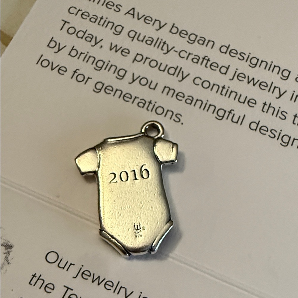 James Avery Baby-Tee Charm cut preowned